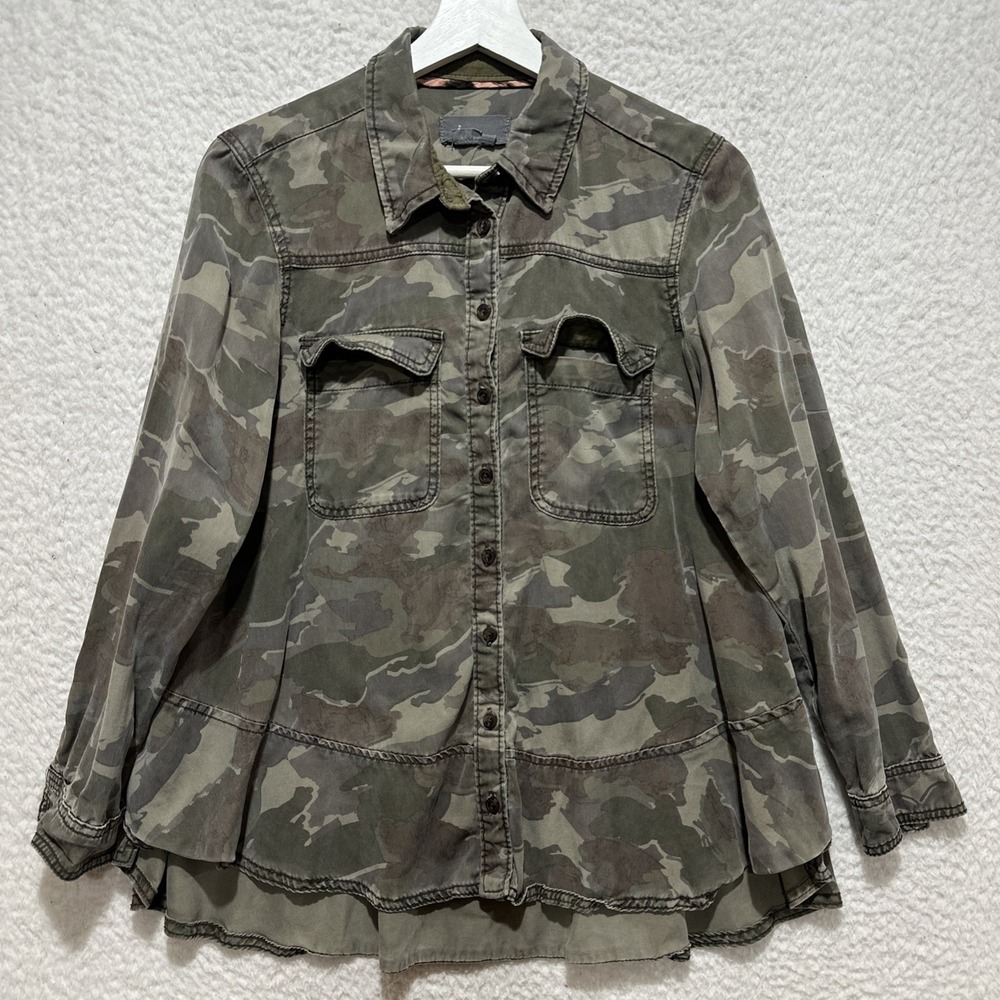 Anthropologie Montana Size 2 Camo Flounced Hem Utility Relaxed Fit Comfy Blouse